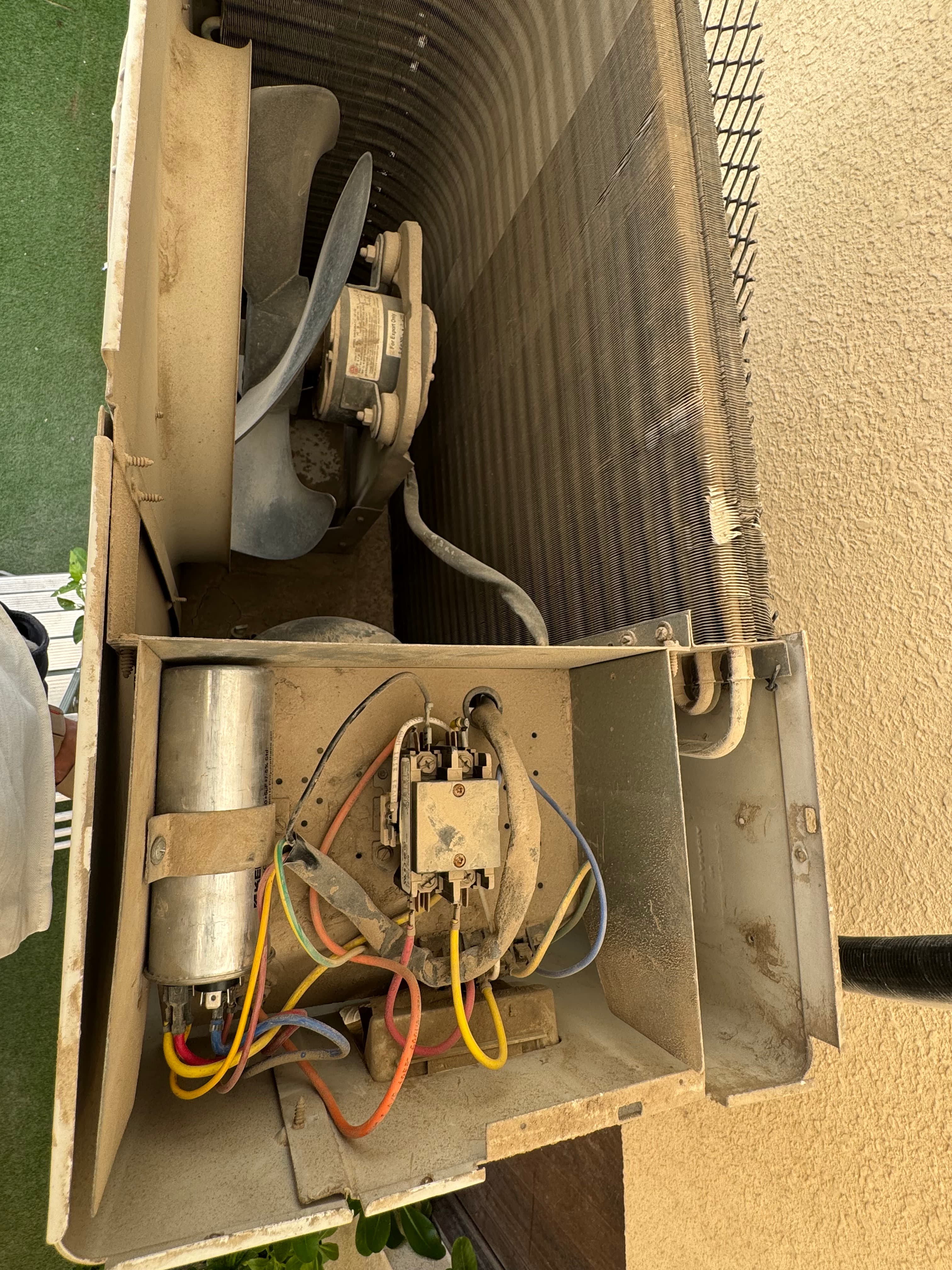 why is my ac running but not cooling ? | AC maintenance and repair service Doha,Qatar — image 2